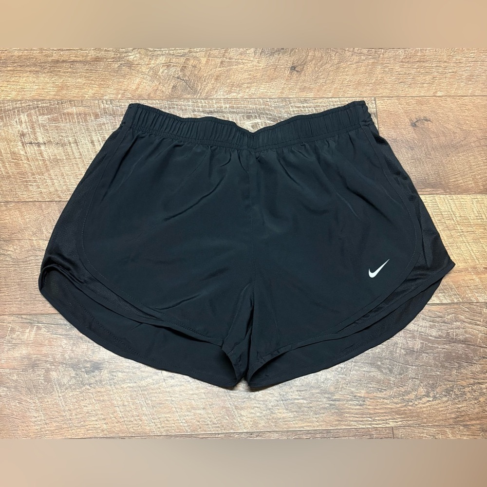 NWT Nike Tempo Dri-Fit Brief Lines Running Shorts Size Medium - Picture 3 of 6